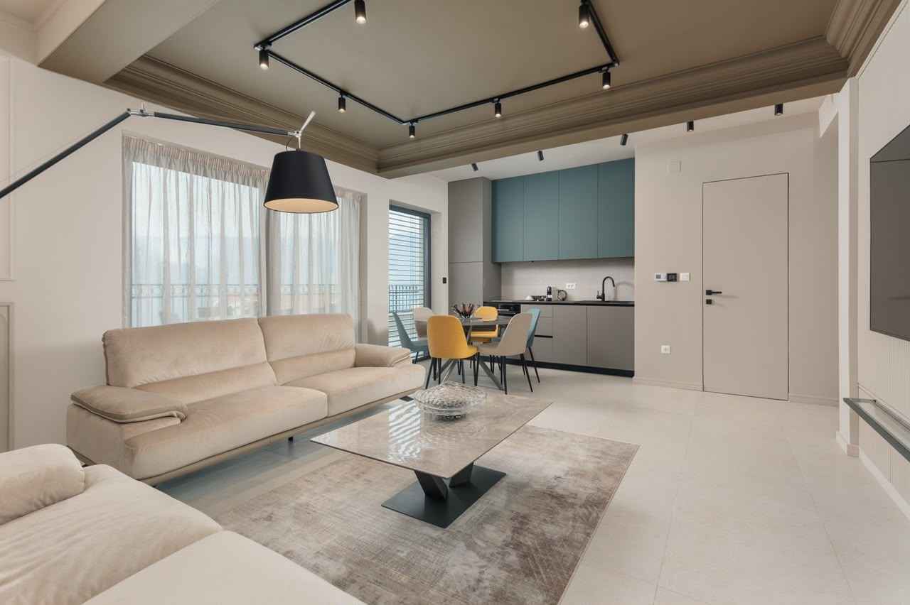 Apartments in Dobrota in attractive location